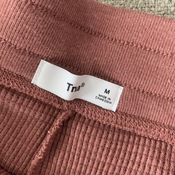 Aritzia TNA Melrose Waffle Shorts NWT - Picture 5 of 5